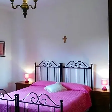 Il Giardino Del Gallo Bed and Breakfast Φολίνιο