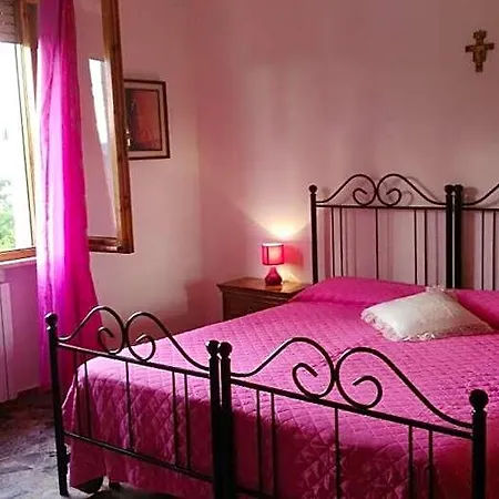 Il Giardino Del Gallo Bed and Breakfast 3*
